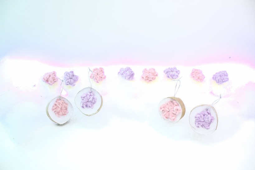 DIY WISPY BAUBLES | TOILET PAPER ROLL CARDBOARD CRAFT PROJECT